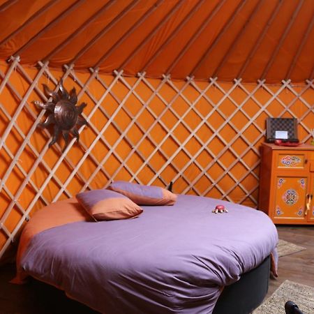 Yourtes Coccinelles Conchez-de-Bearn ภายนอก รูปภาพ